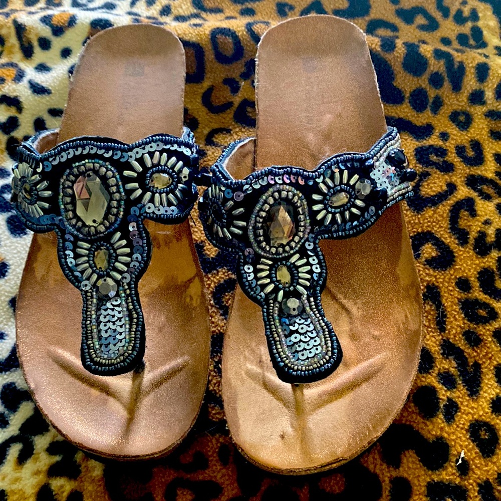 Sparkly sandals with sequins & fake jewelry